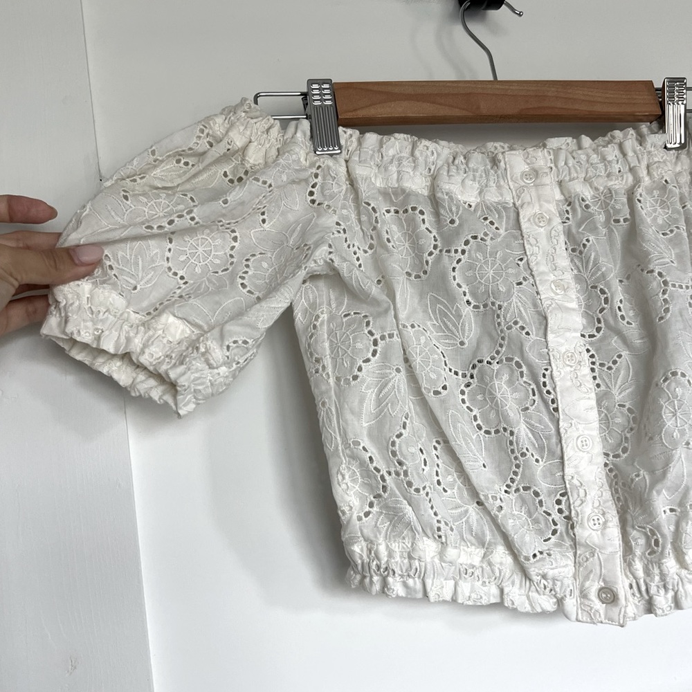 H&M lace crop top
